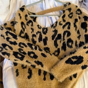 HYFVE Tan and Black Fuzzy Off Shoulder Cropped Open Back Leopard Sweater SzSmall